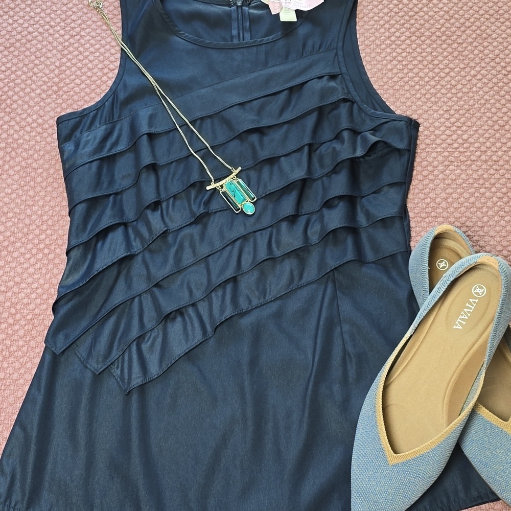 Banana Republic Factory Elegant Navy Sleeveless Ruffled Top - Picture 11 of 11